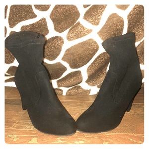 I want to sell them I have to much shoes